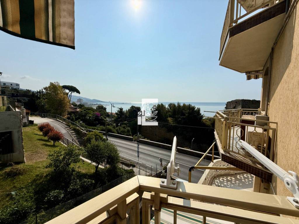 Appartamento a Taggia in Via Aurelia Ponente, 390 - Foto 2