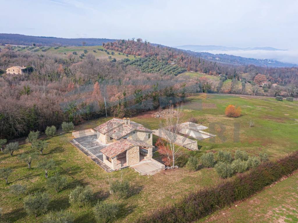 Rustico / casale a Todi in Vocabolo Casaccia - Foto 3