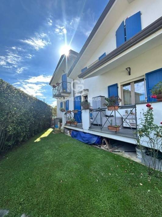 Villa a Massarosa in via del menni, 211 - Foto 2
