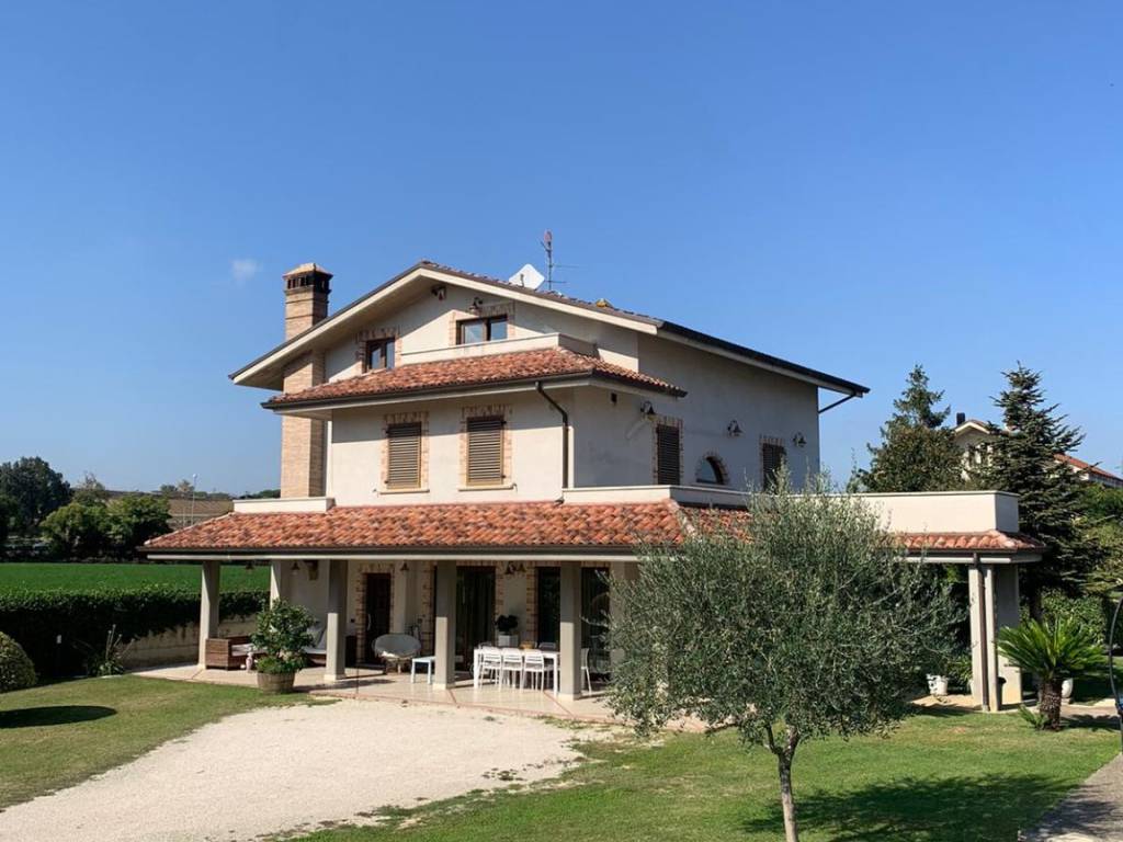 Villa a Spoltore in Via Monte Vettore, 3 - Foto 2