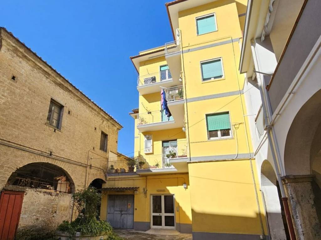 Appartamento a Roccapiemonte in Corso Mario Pagano - Foto 3