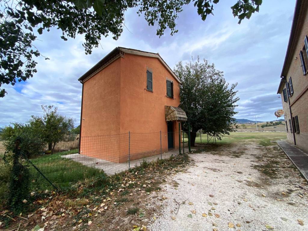 Casa indipendente a Treia in Contrada Berta - Foto 2