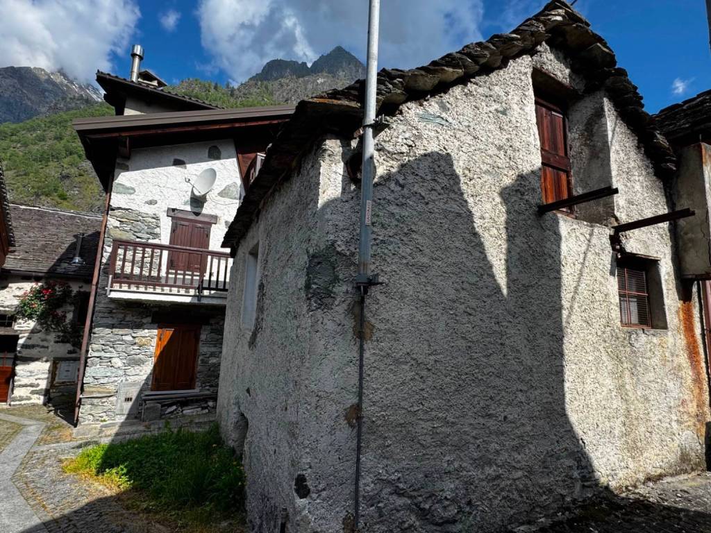 Casa indipendente a Antrona schieranco in Via Santa Maria - Foto 2