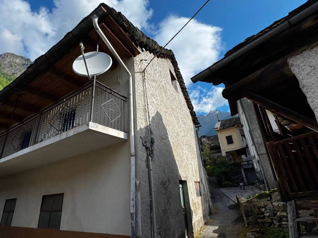 Casa indipendente a Antrona schieranco in Via Santa Maria - Foto 4