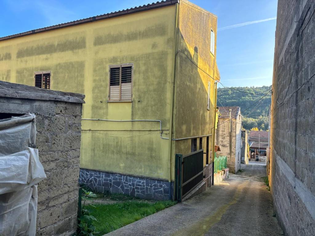 Casa indipendente a Castel morrone - Foto 3