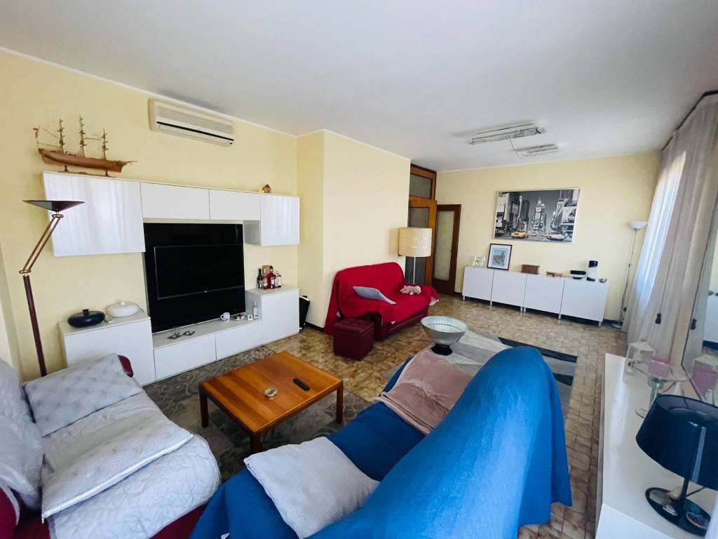 Villa a Villafranca di verona in Corso Vittorio Emanuele II, 87 - Foto 3
