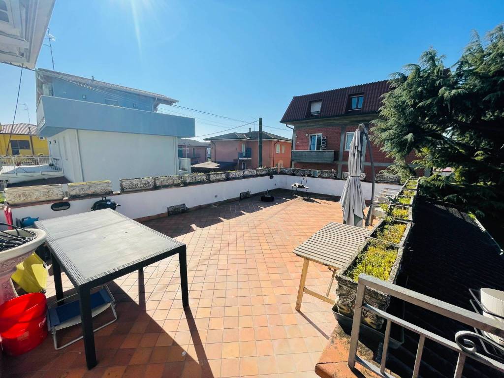 Villa a Villafranca di verona in Corso Vittorio Emanuele II, 87 - Foto 5