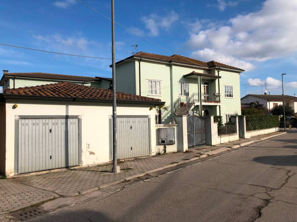 Villa a Porto viro - Foto 2