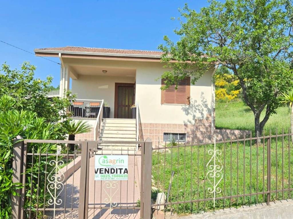 Villa a San mango sul calore in Contrada Pescore, 25 - Foto 2