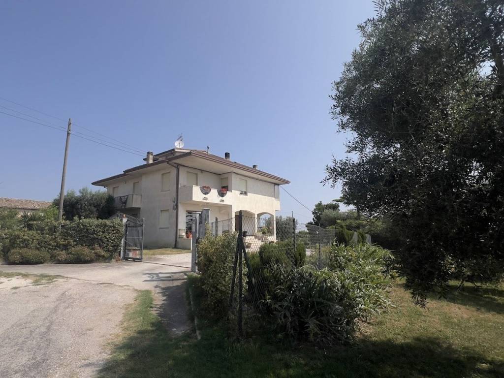 Villa a Fermo in Strada Comunale Vallasciano - Foto 5