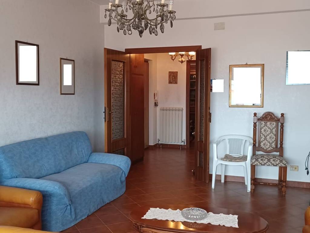Appartamento a Frosinone in Via Francesco Petrarca, 36 - Foto 2