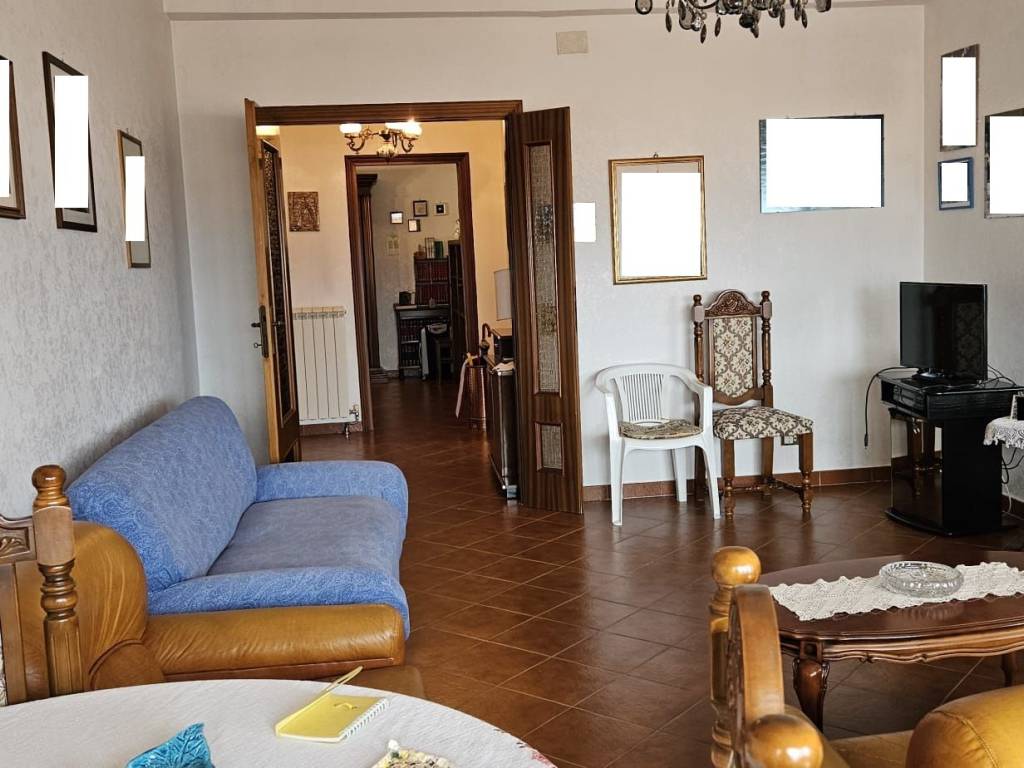 Appartamento a Frosinone in Via Francesco Petrarca, 36 - Foto 3