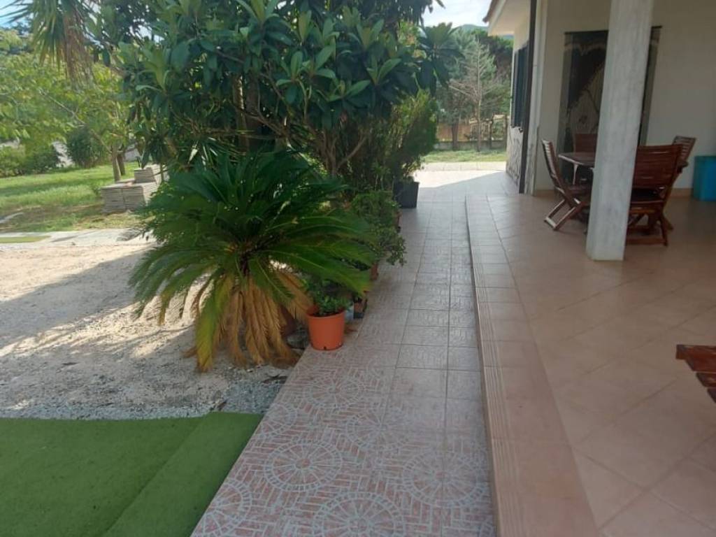 Villa a Sabaudia in Strada Palazzo - Foto 2