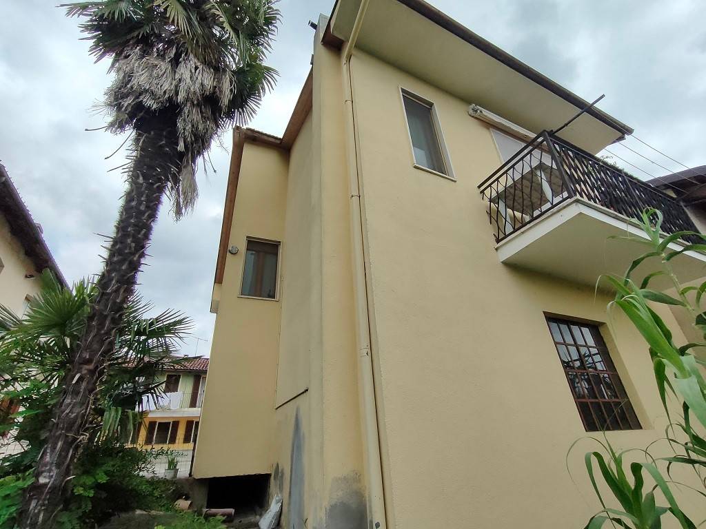 Casa indipendente a Montafia in Via Remondato, 21 - Foto 2