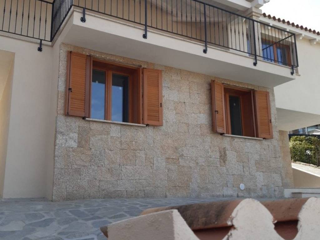 Villa a Loiri porto san paolo in Via Tiziano - Foto 2