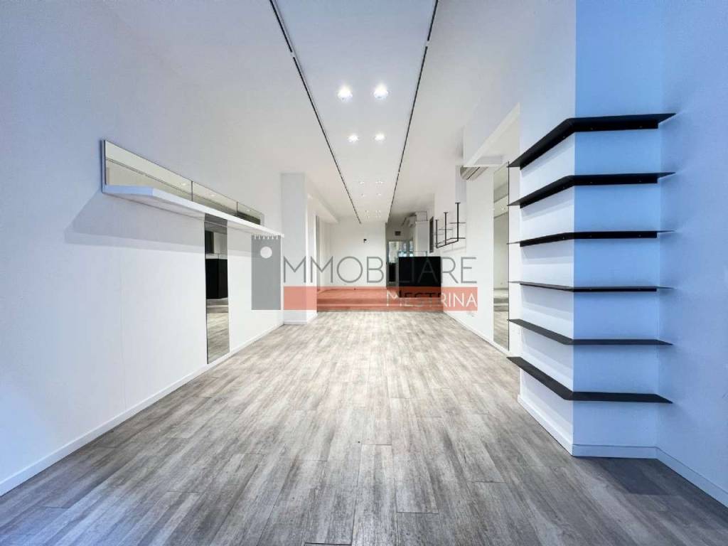 Immobile a Venezia in via Cesare Battisti 4 - Foto 2