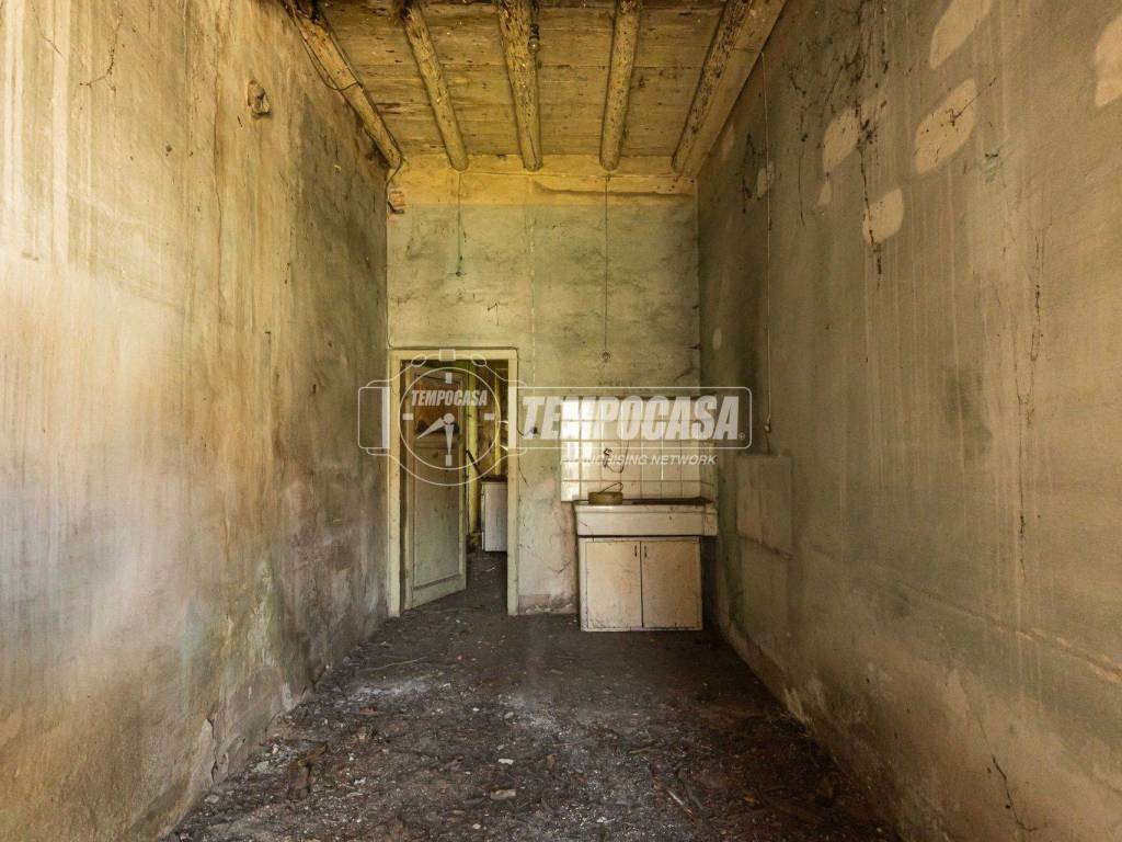 Casa indipendente a Molteno in Via Aldo Moro - Foto 2