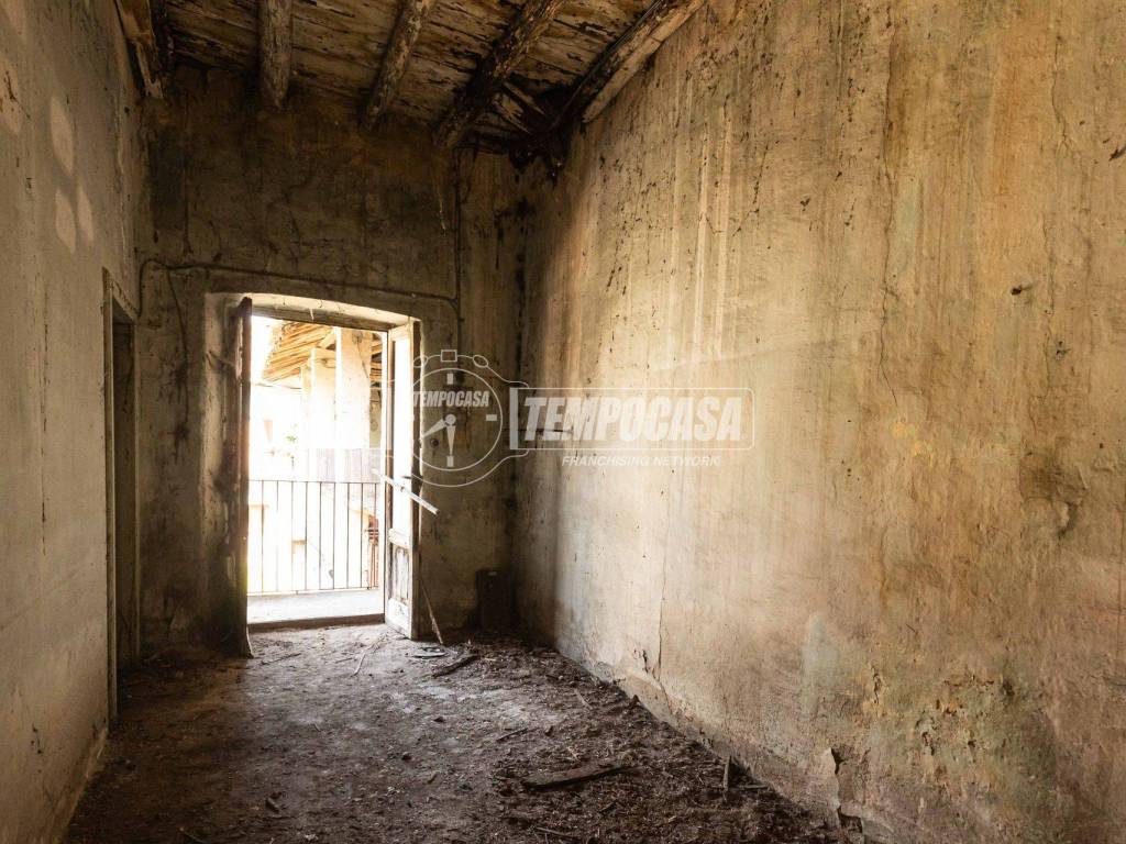 Casa indipendente a Molteno in Via Aldo Moro - Foto 3