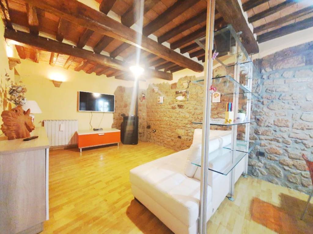 Appartamento a Acquapendente in Centro Ristrutturatissimo Indipendente S.N.C. - - Foto 4