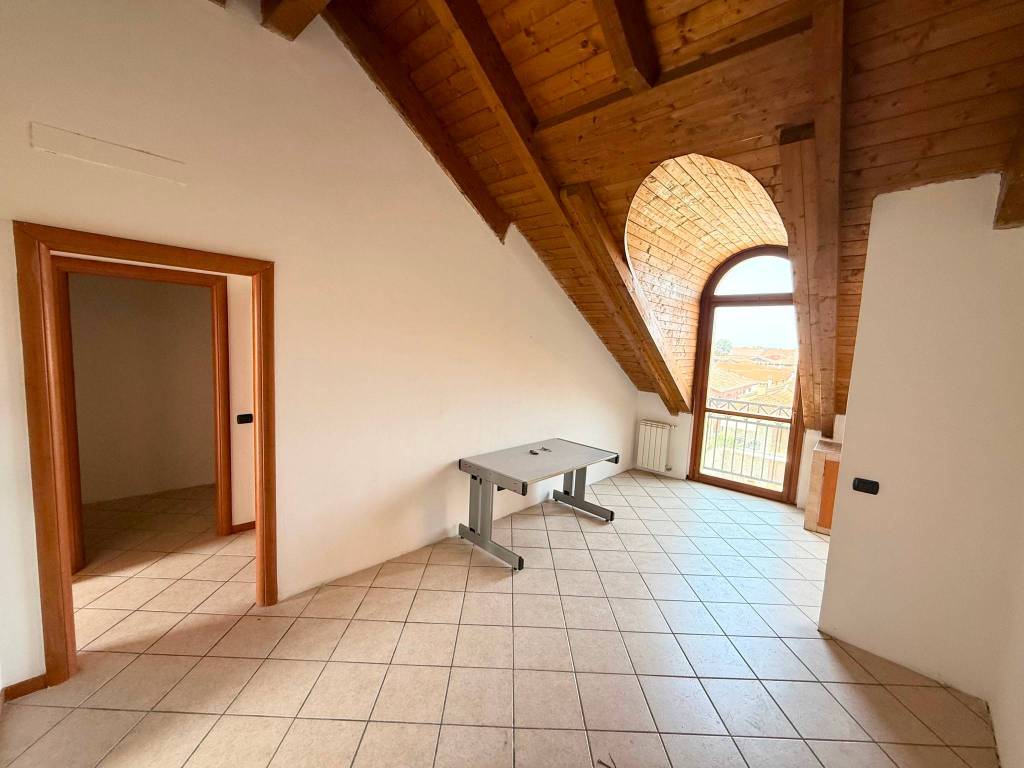 Appartamento a Uboldo in Via Magenta, 21 - Foto 3
