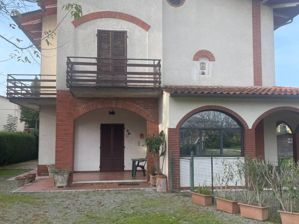 Villa a Marciano della chiana in Via Giacomo Leopardi - Foto 3