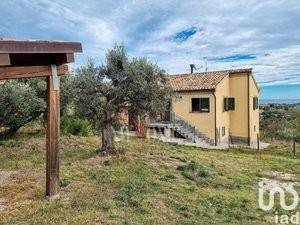 Rustico / casale a Cupra marittima in Frazione Colle Bruno - Foto 3