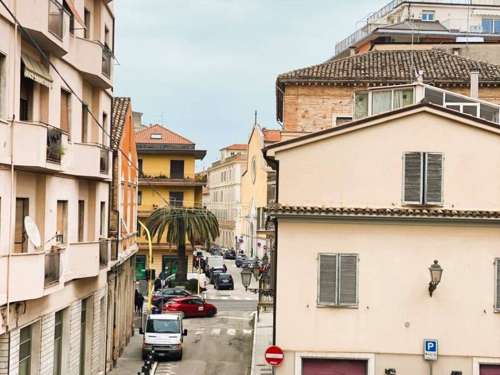 Appartamento a San benedetto del tronto in Via Francesco Crispi, 4 - Foto 3