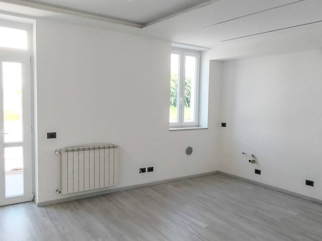 Appartamento a Jerago con orago in Via Giuseppe Mazzini, 22 - Foto 2
