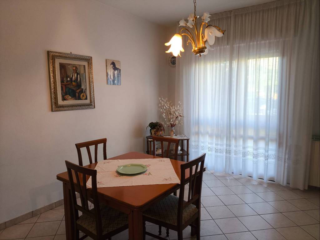 Appartamento a Monsummano terme in Piazza Giuseppe Giusti, 55 - Foto 2