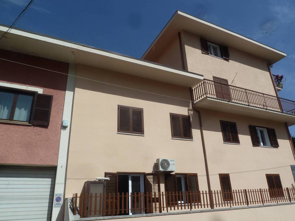 Appartamento a Carsoli in Via Giuseppe Garibaldi, 2 - Foto 4