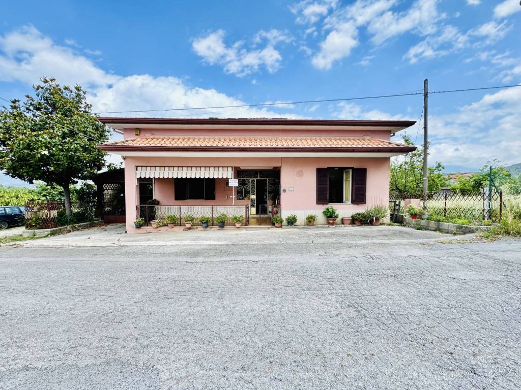 Villa a Veroli in Contrada San Filippo, 33 - Foto 2