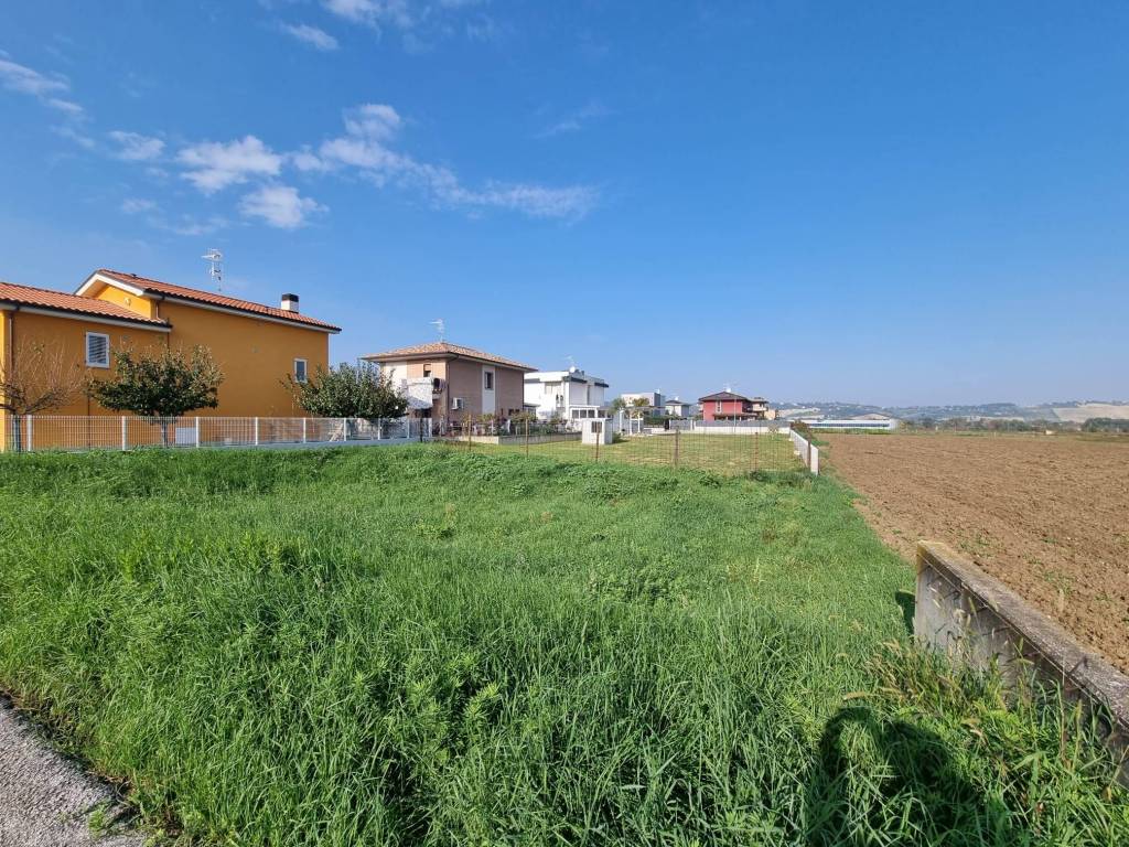 Terreno a Corridonia in Via Carlo Alberto Dalla Chiesa - Foto 2