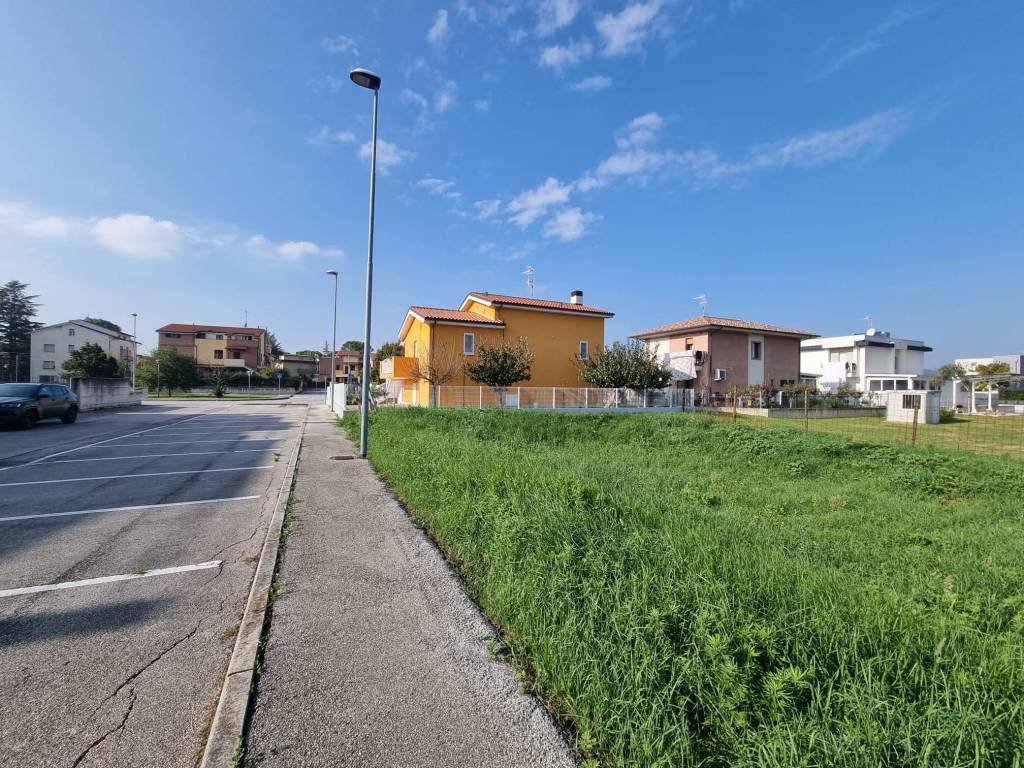 Terreno a Corridonia in Via Carlo Alberto Dalla Chiesa - Foto 5