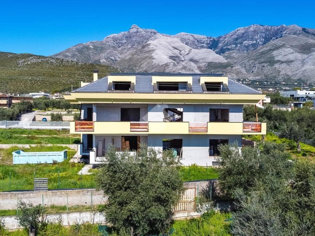 Villa a Formia in Via Variante Appia, 19 - Foto 4