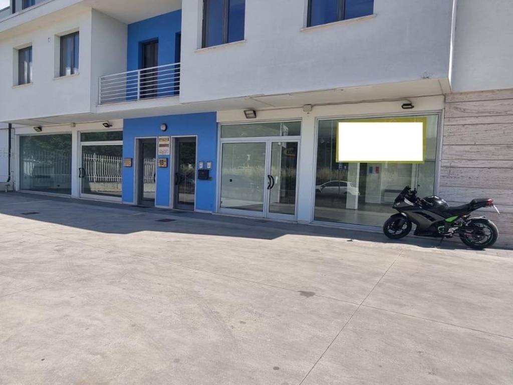Immobile a Ascoli piceno in Via del Commercio, 18 - Foto 3