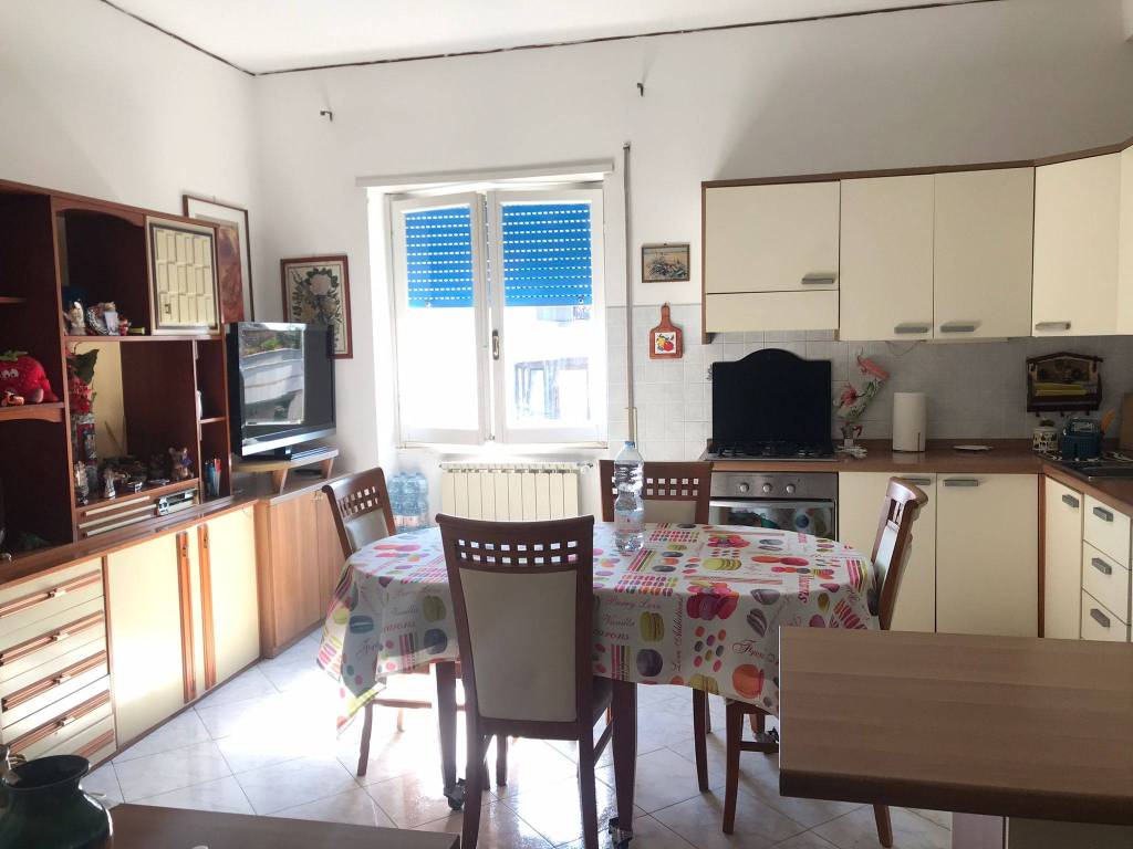 Appartamento a Terracina in Via Oreste Leonardi - Foto 3