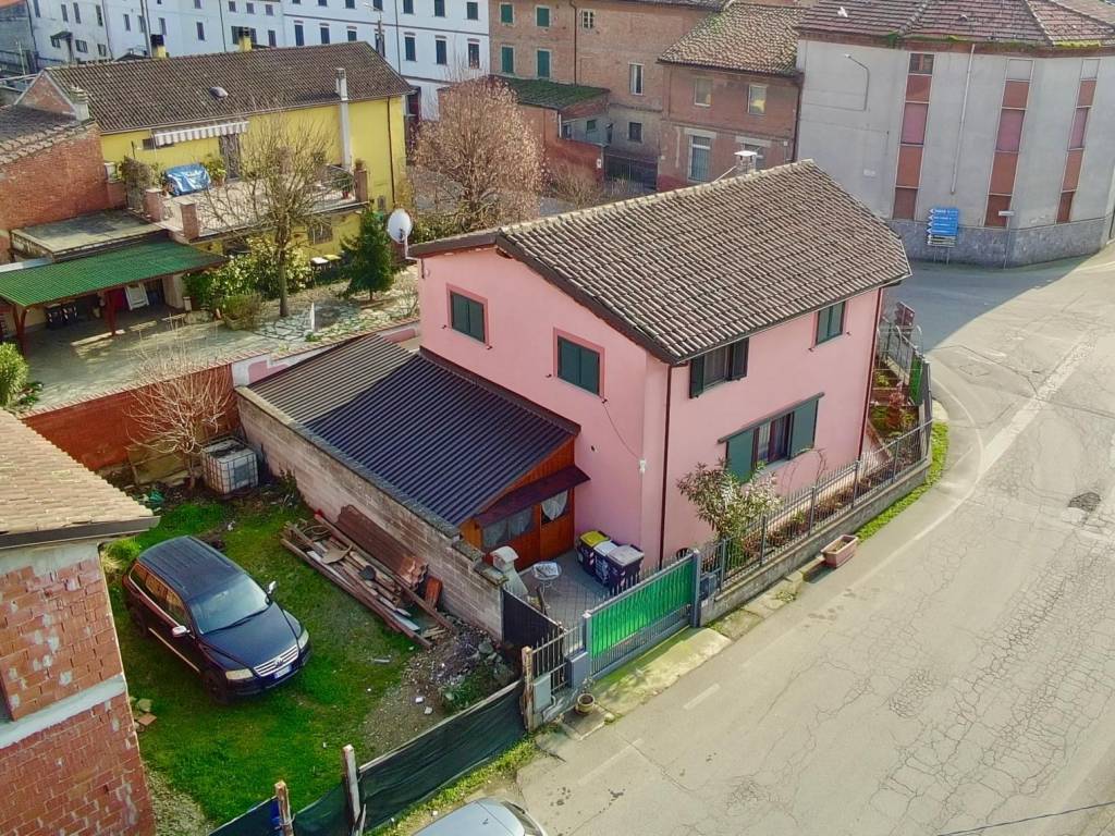 Villa a Castellazzo bormida in Via Monte Verde, 36 - Foto 2