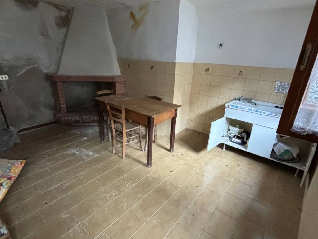 Casa indipendente a Fiuminata - Foto 2
