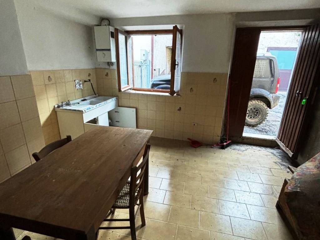 Casa indipendente a Fiuminata - Foto 4