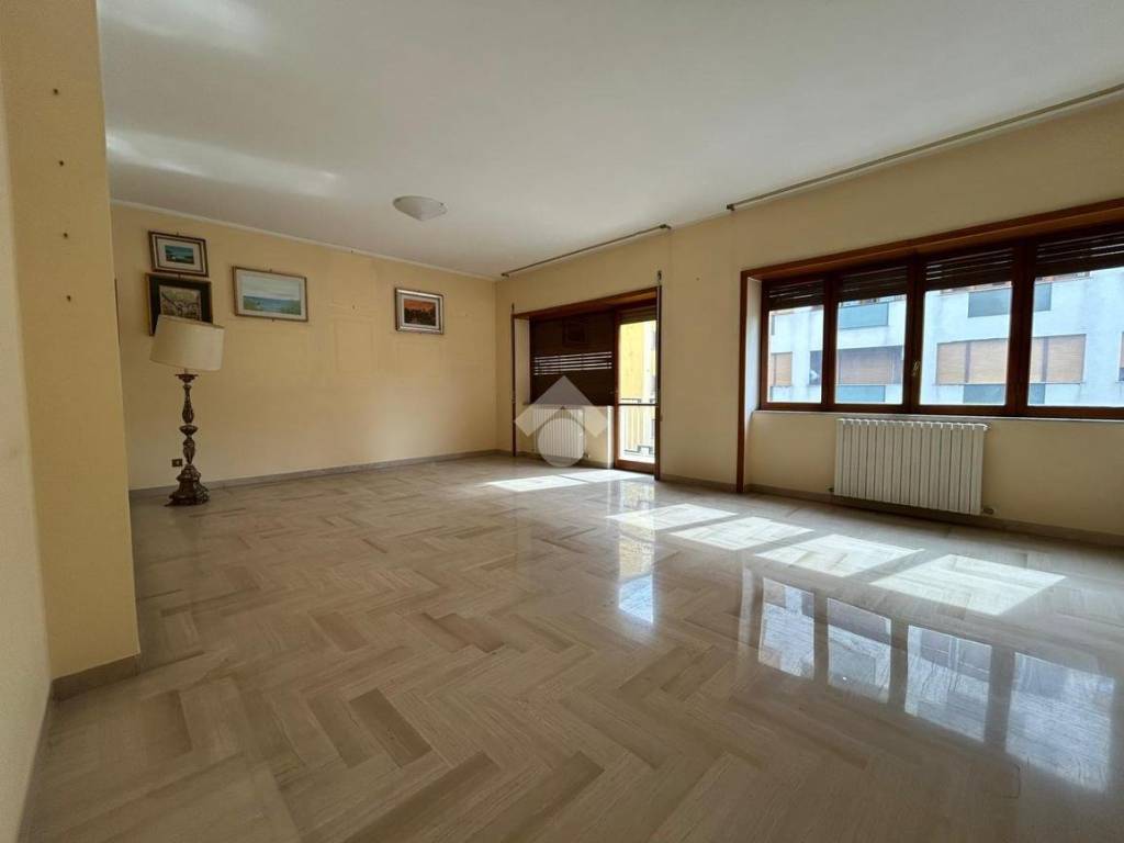 Appartamento a Cosenza in Via Emilio Capizzano, 21 - Foto 2