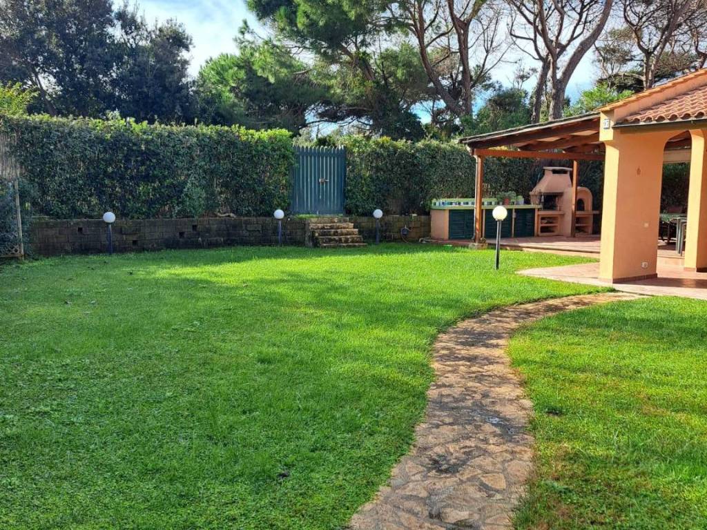 Villetta a schiera a Montalto di castro in Strada del Casalaccio - Foto 2