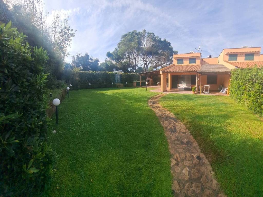 Villetta a schiera a Montalto di castro in Strada del Casalaccio - Foto 4