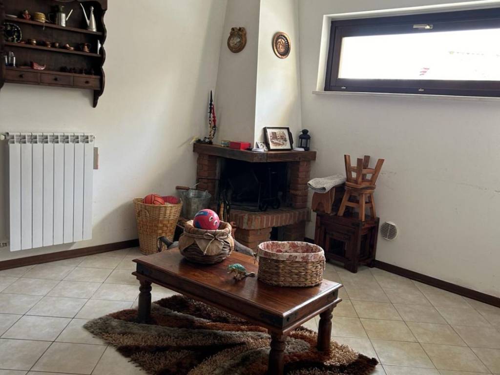 Appartamento a Castel san vincenzo in Via Colle - Foto 4