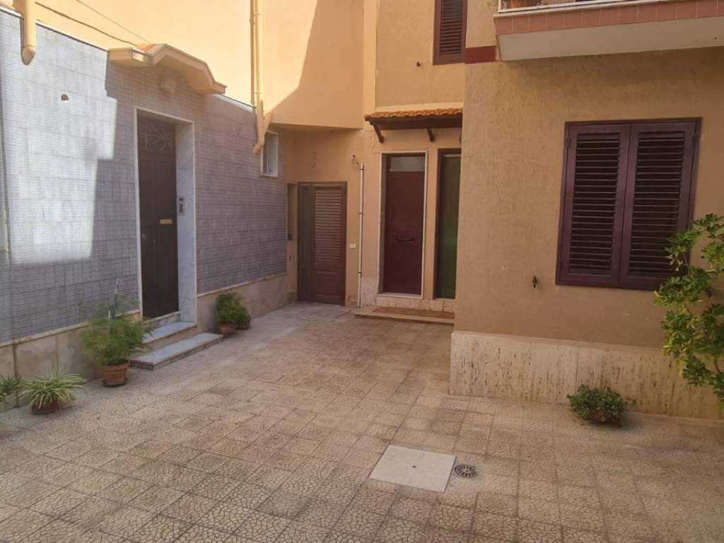 Appartamento a Castelvetrano in Via Giuseppe Garibaldi - Foto 5