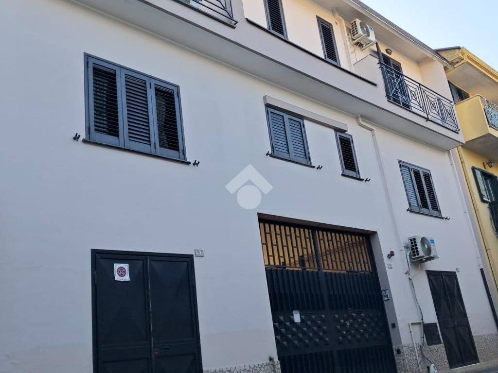 Casa indipendente a Villa di briano in VIA LEOPOLDO SANTAGATA - Foto 3