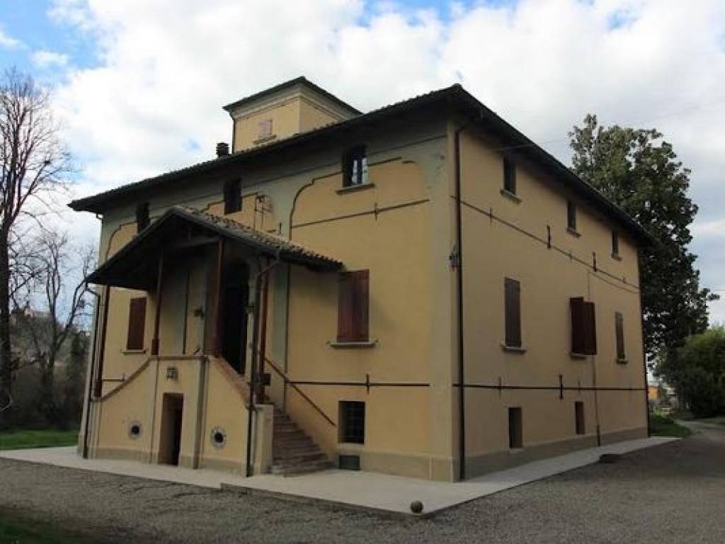 Villa a Valsamoggia in Via Sant'Apollinare, 1415 - Foto 2
