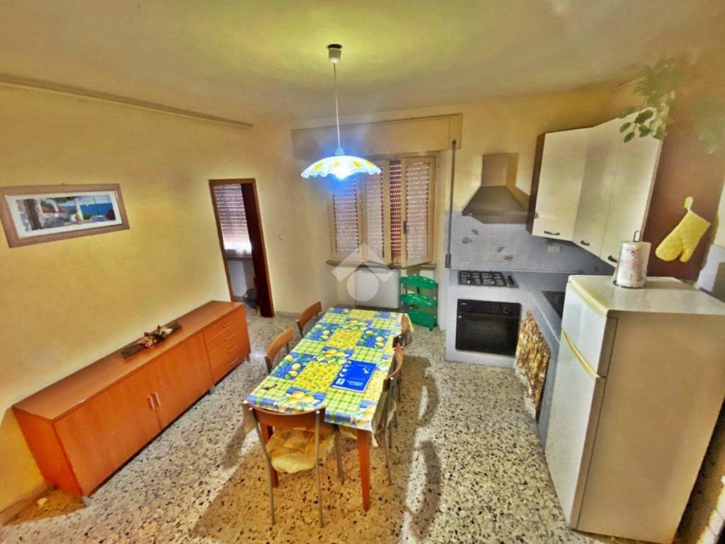 Appartamento a Gualdo tadino in Viale Roma, 23 - Foto 3