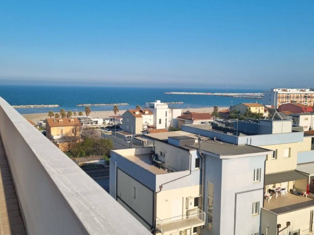Attico / mansarda a Civitanova marche in Via Bartolomeo Colleoni - Foto 2