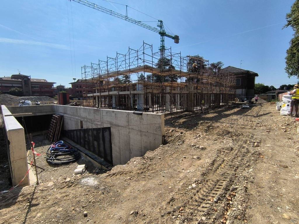 Appartamento a Caronno pertusella in Via 4 Novembre - Foto 2