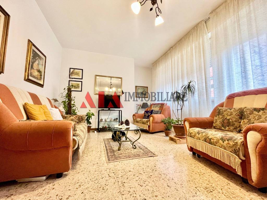 Appartamento a Pontedera in Viale Italia - Foto 3